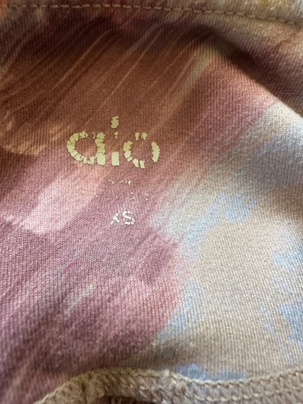 ALO Yoga Painted Brushstroke Capri Leggings in Pastel Multicolor